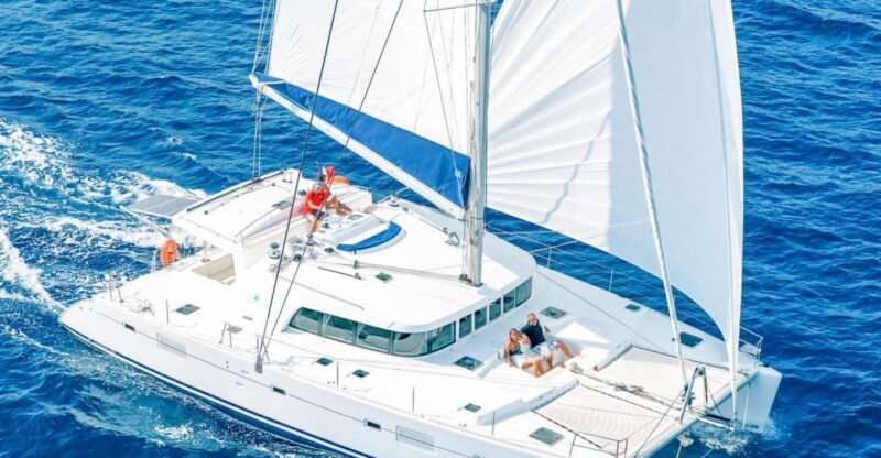 Big Island: Luxury Catamaran Trip along the Kona Coast - An Introduction to the Experience
