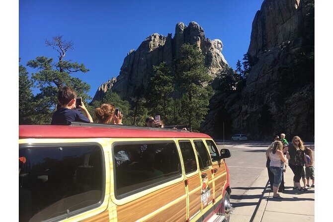 BIG - Mt Rushmore & Crazy Horse & Bison Safari-Needles-Iron Mtn - Wildlife Loop Road: Up-close with Animals