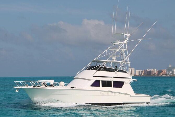 Biggest Luxury Yacht Boat Best in Cancun up to 28 pax - Pricing and Value