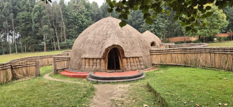 BIGOGWE : Rock Climbing and Cow Milking & Corn Roasting Tour - An Authentic Rwandan Experience in the North