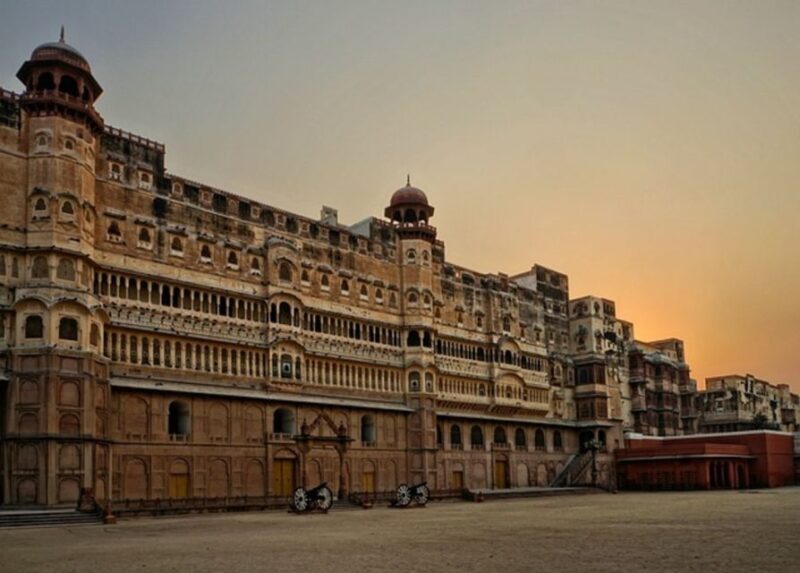 Bikaner Full Day Sightseeing with Junagarh Fort & Temples - Midday: Savoring Rajasthani Cuisine