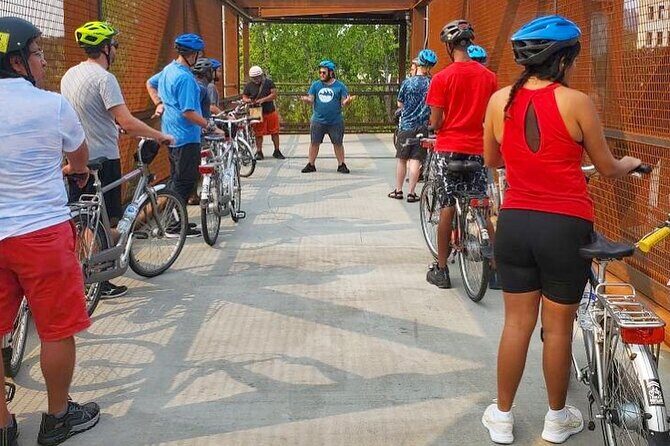 Bike Around Portland Oregon: Art, Culture, Bridges, Poetry - Street Art and Light Rail Murals
