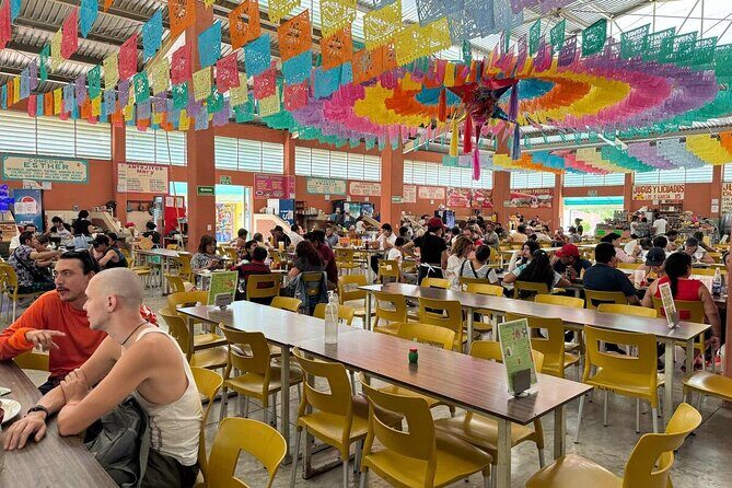 Bike tour to the Tule Tree and the Gastronomic Market - Who Would Enjoy This Tour?