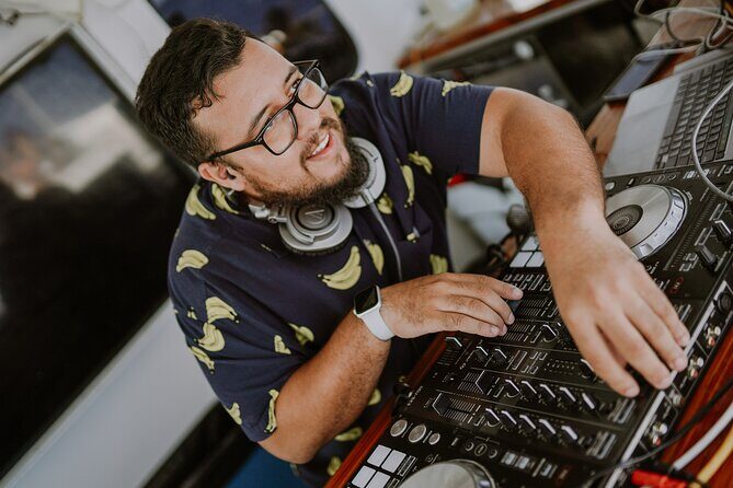Bikini Bottom Public Party Dance Cruise + LIVE DJ - Final Word
