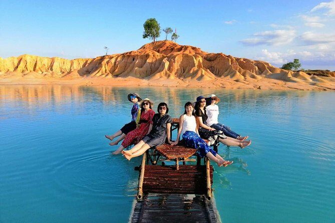 Bintan Sand Dunes & Blue Lakes Tour with Lunch - Seafood Lunch at a Kelong: A Unique Dining Experience
