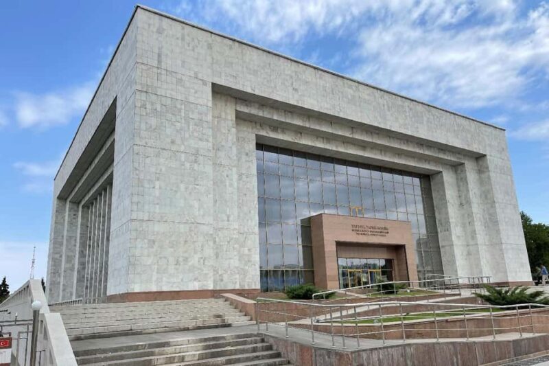Bishkek: Hidden Gems, Landmarks & Culture Walking Tour - Exploring Bishkek’s Heart