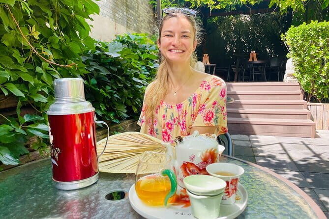 Bite and Stroll: Brunch Tour in Old Town Beijing! - An Introduction to the Experience