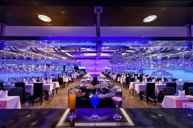 BKK ChaoPhraya Romantic Cruise Dinner Cruise &Transfer(optional) - What Does This Experience Offer?