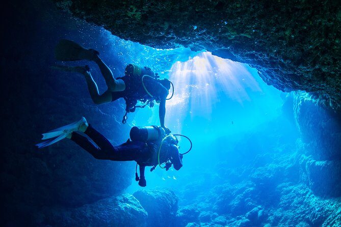 Blue cave experience diving [charter system / boat holding] | I am very satisfied with the beautiful facilities of the shop - FAQ