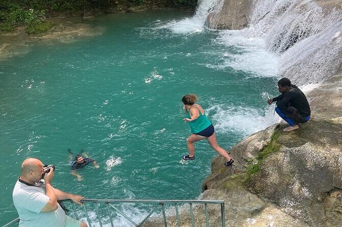Blue Hole and Sightseeing Tour from Ocho Rios, Jamaica - Transportation and Group Size