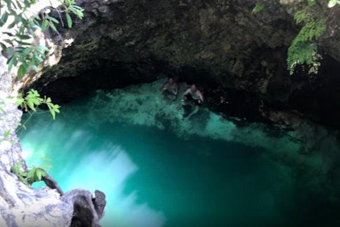 Blue Hole Mineral Spring and Ricks Cafe Private Tour - The Sum Up