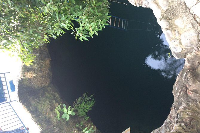 Blue Hole Mineral Springs, Rick's Café, and Shopping Combo Tour - Authenticity and Unique Experiences