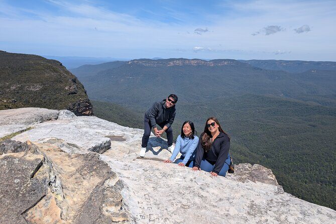 Blue Mountains Day Tour :Wildlife, Waterfall Walk & Three Sisters - Leura Mall: Charm in a Small Town