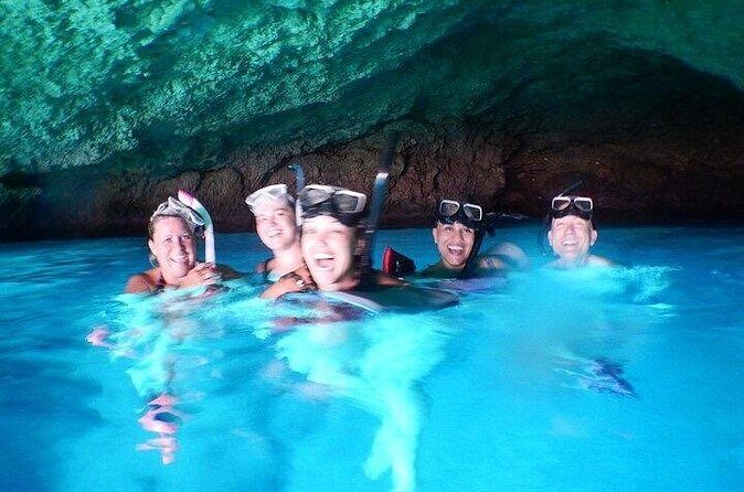 Blue Room and Beach Tour Curacao by Speedboat - FAQ
