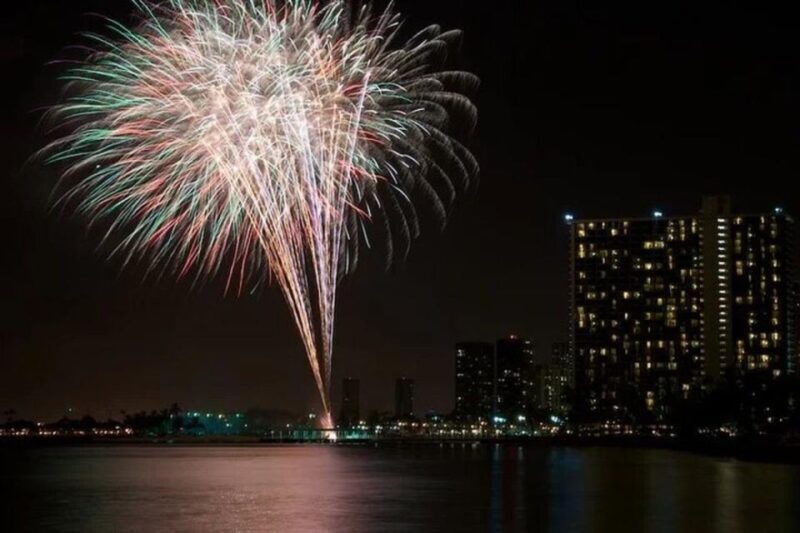 Board from Waikiki Beach: Friday Night Fireworks sail - Frequently Asked Questions