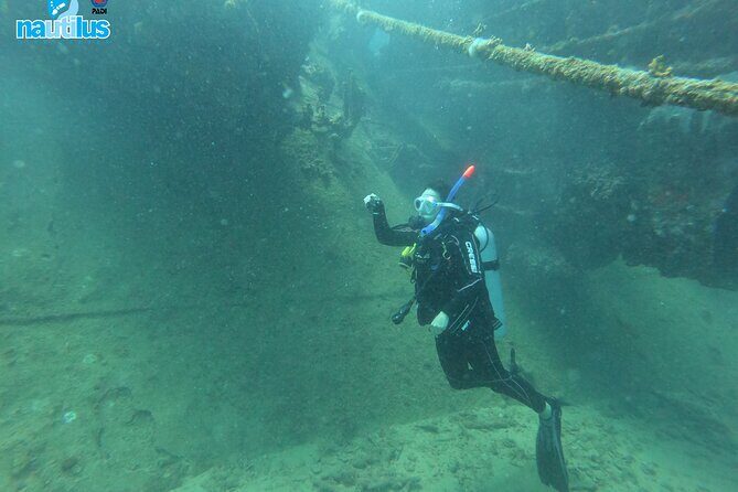 Boat Dive Shipwreck/ Airplanes/ Reef /2 tanks - The Sum Up