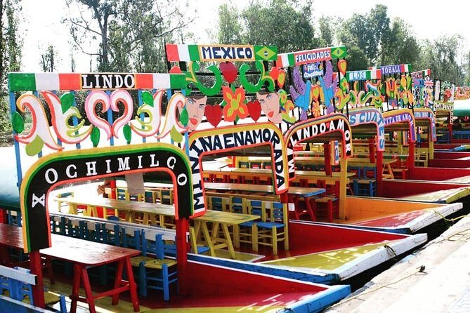 Boat ride and Mezcal Tasting at Xochimilco - Discovering the Charm of the Boat Ride and Mezcal Tasting at Xochimilco