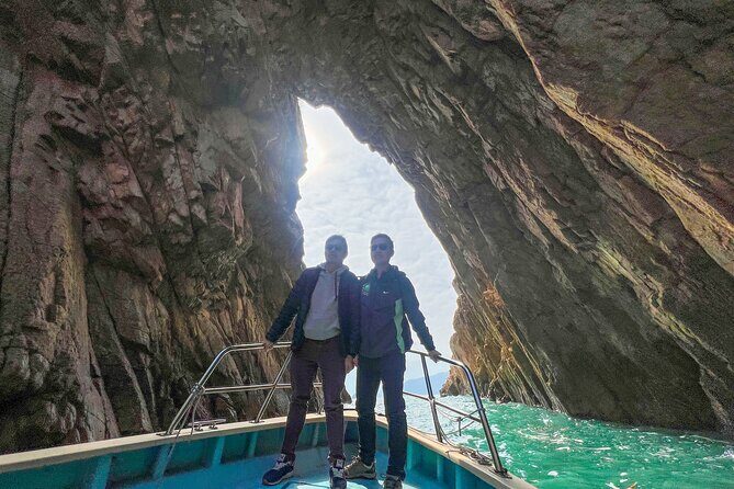 Boat Tour Through Four Sea Arches in Sai Kung, Hong Kong Geopark - An In-Depth Look at the Sai Kung Speedboat Tour