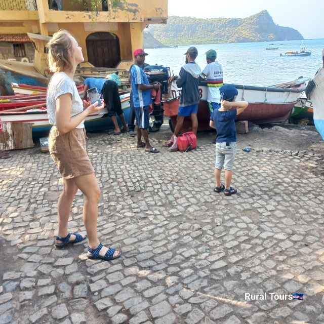 Boat Trip to Aguas Belas Cave+Barbecue - FAQ