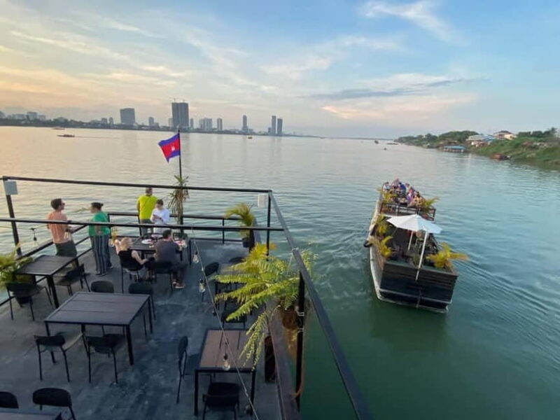 Boat trip to silk island with English speaking guide - The Sum Up