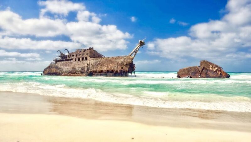 Boavista: 4x4 Island Tour, Santa Monica, Dune, Caves & Lunch - Morro de Areia: Sandboarding Fun