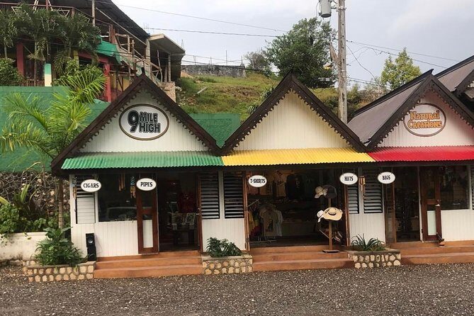 Bob Marley 9 miles tour from Runaway Bay - Discover the Roots of Reggae with the Bob Marley 9 Miles Tour from Runaway Bay