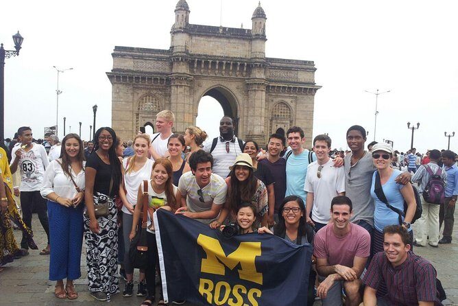 Bollywood Studio Tour with Slum & City Tour - FAQs