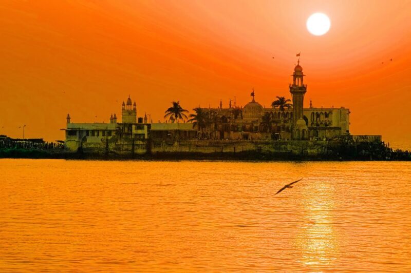 Bombay by Dawn - Key Points