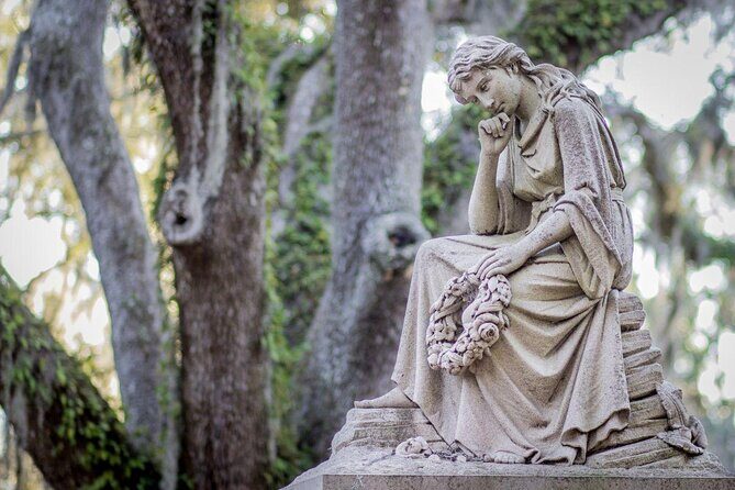 Bonaventure Cemetery Walking Tour with Transportation - The Sum Up