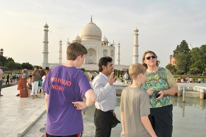 Book Govt Approved Guide for Taj Mahal & Agra fort - What Makes This Tour Stand Out?