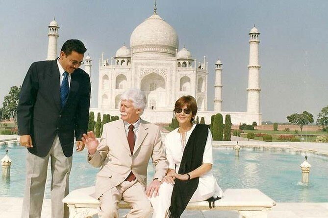 Book Govt Approved Guide for Taj Mahal & Agra fort - Practical Tips for Your Tour