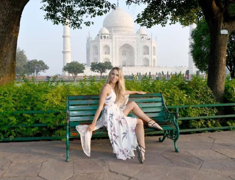 Book Taj Mahal Entry Tickets with Skip the Line Entry. - Key Points