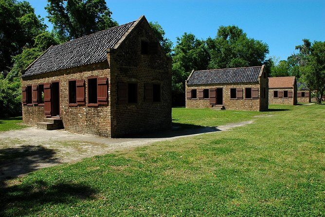 Boone Hall Plantation Admission & Tour with Transportation from Charleston - The Plantation House and Guided Tour