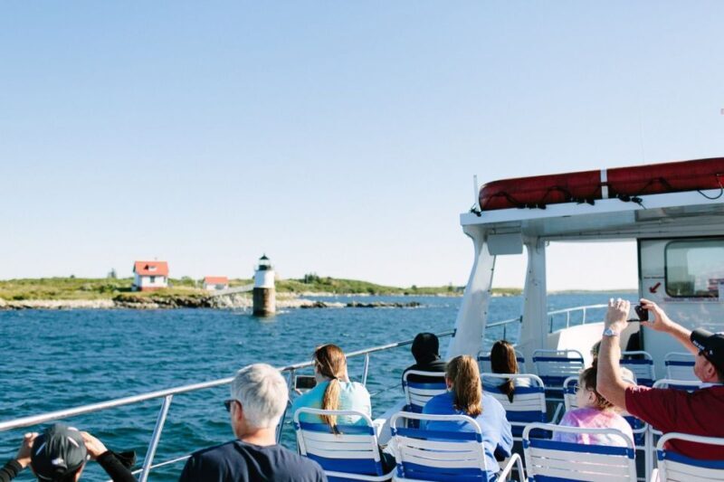 Boothbay Harbor Cruise: Lighthouses, Lobster Haul, and Seals - An In-Depth Look at the Boothbay Harbor Cruise