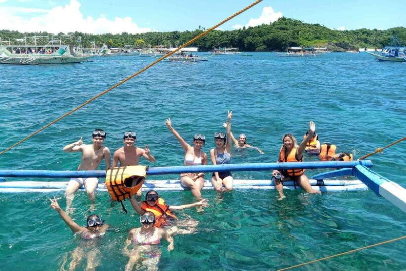 Boracay: Island Hopping Boat Tour with Crystal Cove Entry - Key Points