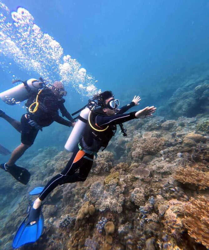 Boracay: Island Hopping Boat Tour with Snorkel and Scuba - Real Traveler Insights