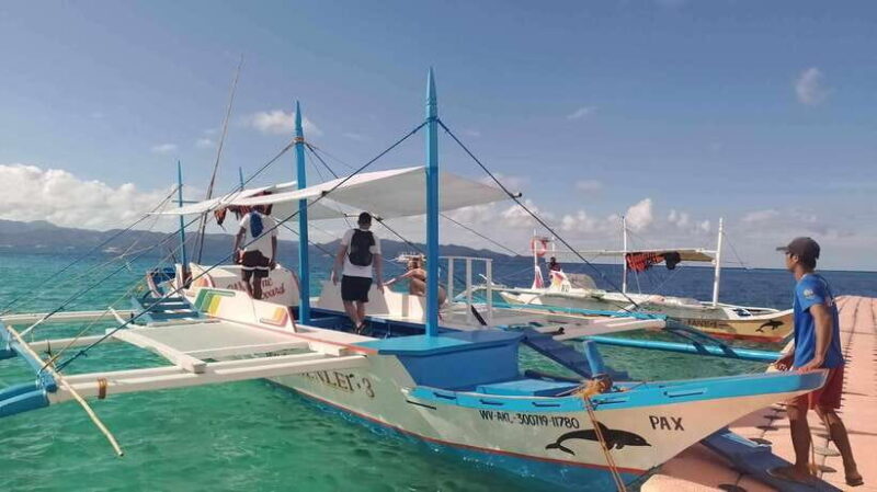 Boracay Island Hopping Experience - Key Points