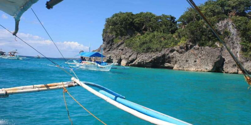 Boracay: Island Hopping Tour with Boodle Fight Lunch - Frequently Asked Questions