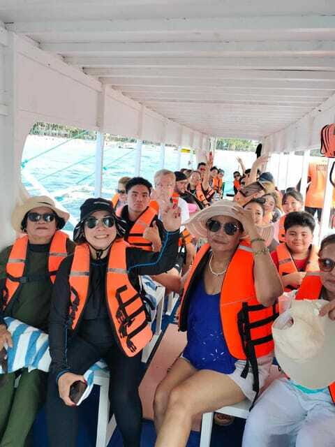 Boracay: Island Hopping with Snorkeling and Crystal Cove - FAQ