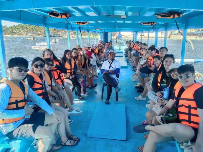 Boracay: Private Island Hopping and Lunch with Seaview - Key Points