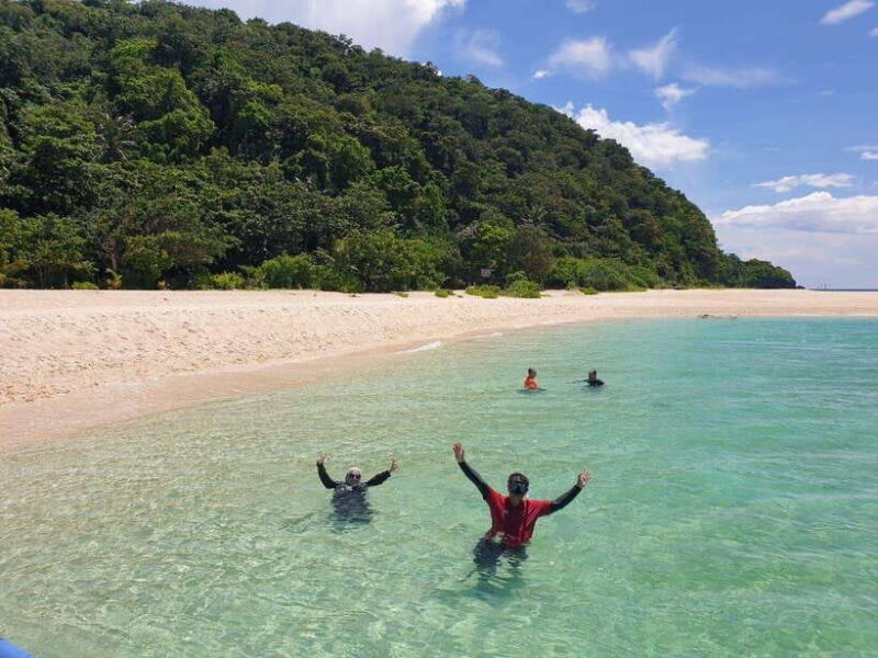 Boracay: Private Island Hopping & Snorkeling Tour - An In-Depth Look at the Boracay Island Hopping Experience