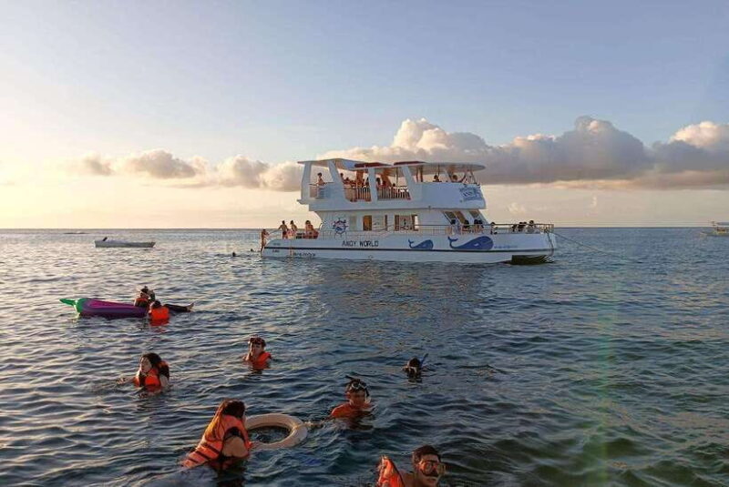 Boracay: Ultimate Party Cruise aboard the Andy World Yacht - What’s This Experience All About?
