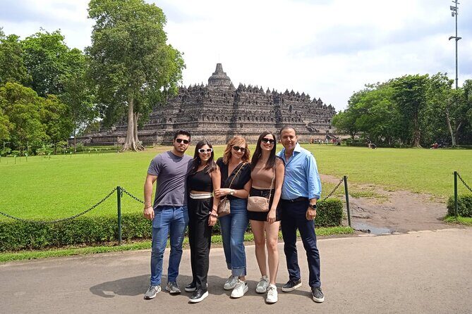 Borobudur Climb To The Top, Prambanan Temple And Ramayana Ballet - Frequently Asked Questions