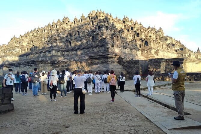Borobudur Private Excursion From Semarang (Upper level access) - Key Points