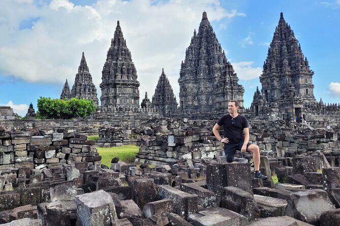 Borobudur Temple Climb To The Top & Prambanan Temple - 1 day tour - FAQ