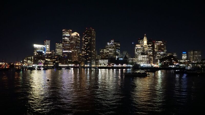 Boston: Cocoa and Carols Holiday Cruise - The Sum Up