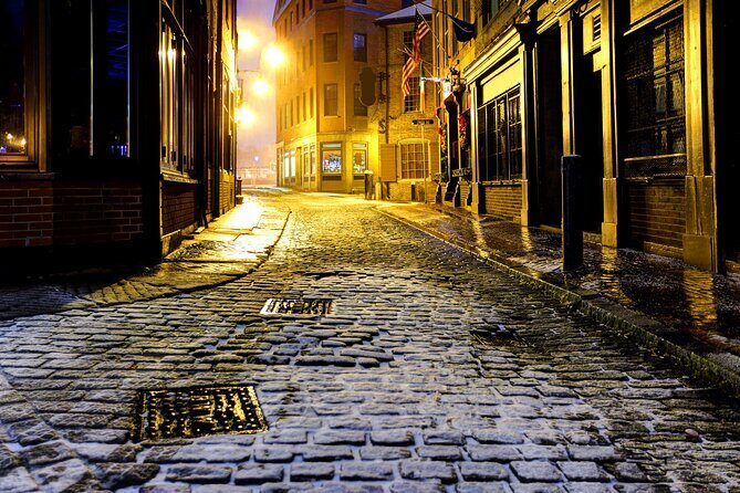 Boston Haunted Pub Crawl - Boston Haunted Pub Crawl: An Authentic Mix of Spirits and Stories