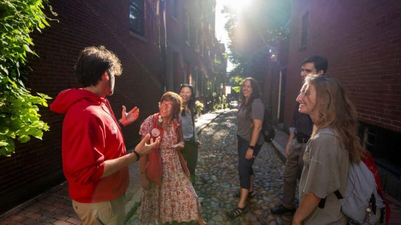 Boston History & Highlights Tour: From Revolution to Today - The Green Oasis: Boston Public Garden
