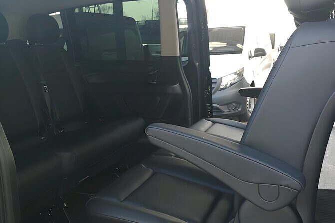 Boston Logan Airport Chauffeur, Boston Airport private Transfer - Authentic Traveler Insights