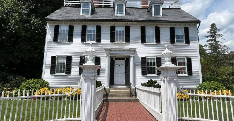 Boston: Salem by Boat  Witch Trials & Walking Tour - Walking Salem’s Historic Streets